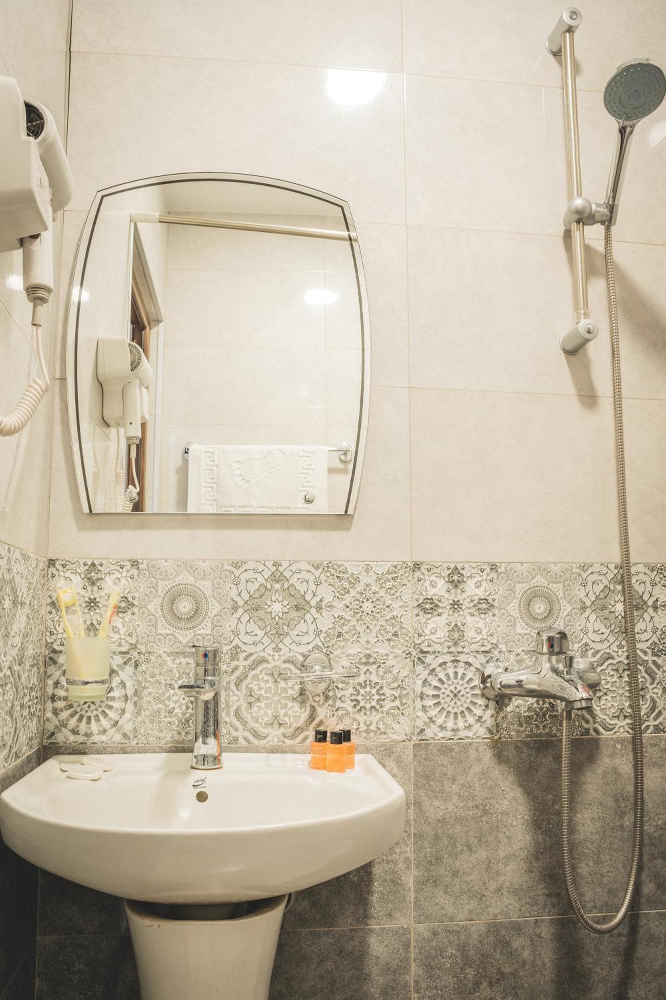 Hh Hotel Tbilisi Exteriér fotografie